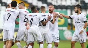 {{ otherArticle[0].article.title }}