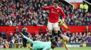 {{ otherArticle[0].article.title }}