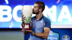 {{ otherArticle[0].article.title }}