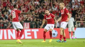 {{ otherArticle[0].article.title }}