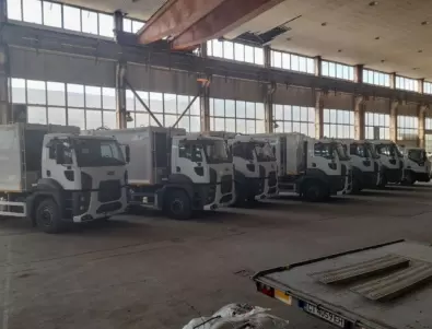 Община Казанлък закупи още 4 нови камиона за 