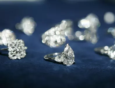 FT: Санкциите срещу руските диаманти ще доведат до загуба на хиляди работни места в Индия 
