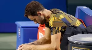 {{ otherArticle[0].article.title }}