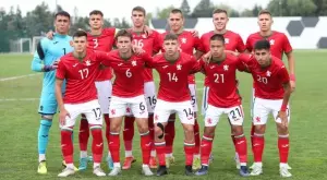 {{ otherArticle[0].article.title }}