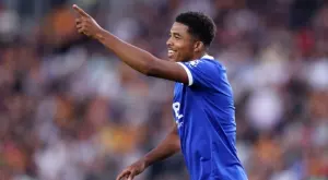 Три пъти за щастие: Челси уреди най-скъпия защитник в света