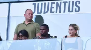 Пол Погба си навлече гнева на тифозите на Ювентус (ВИДЕО)