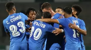 {{ otherArticle[0].article.title }}