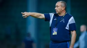 Михайлов или Андреев? Станимир Стоилов реши кой ще пази във Вечното дерби