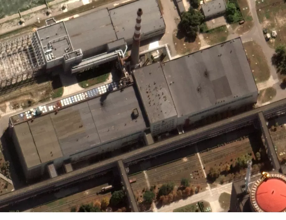 Киев: Русия отново обстрелва ядрената централа в Запорожие, няколко трансформатора са спрени