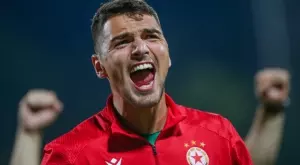 {{ otherArticle[0].article.title }}