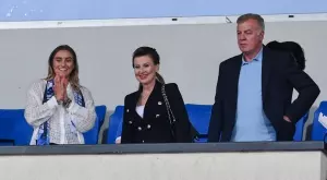 {{ otherArticle[0].article.title }}