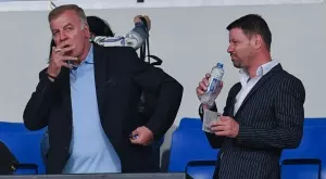 {{ otherArticle[0].article.title }}