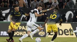 {{ otherArticle[0].article.title }}