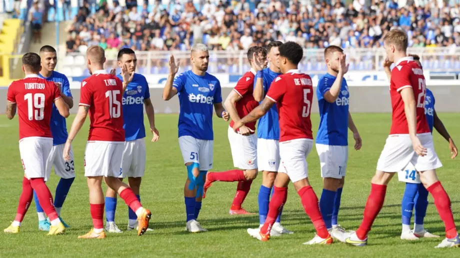 Спартак Варна посочва вратата на четирима футболисти?
