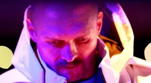 Усик: Титлата на WBC я завзеха цигани, искам я, но през декември бой е невъзможен!