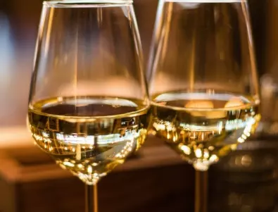 10 лайфхака за любителите на виното: Как да отворите бутилка, да премахнете петна и много други