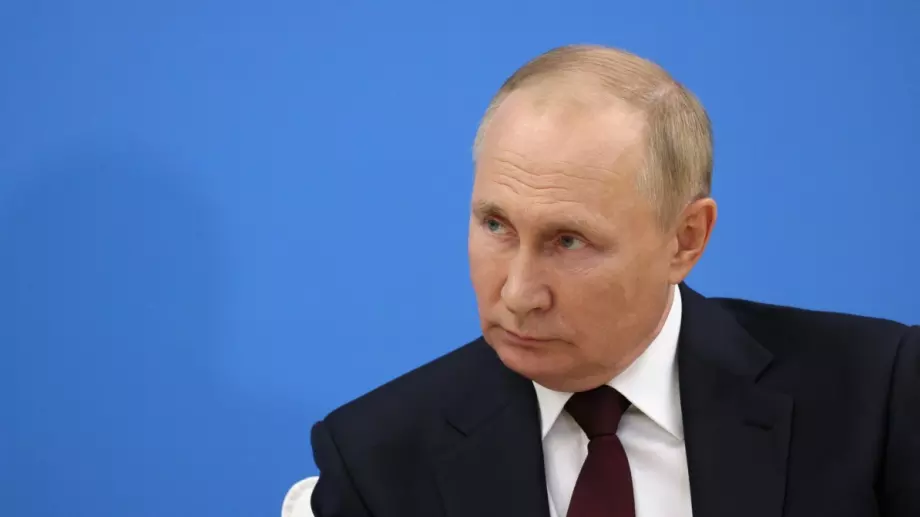 Руска футболистка: Руснаците нямаме проблеми, освен този стар дявол Путин!