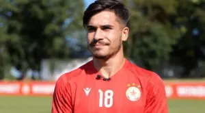 {{ otherArticle[0].article.title }}