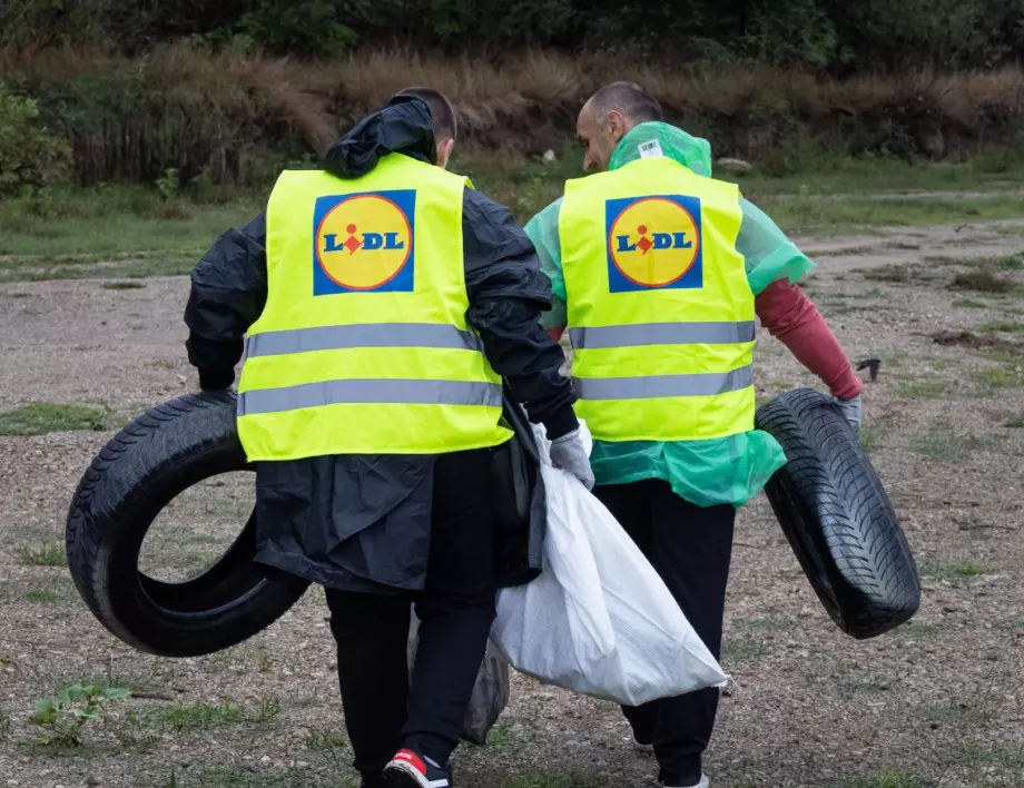 Lidl и Kaufland почистиха над тон и половина боклук от река Дунав