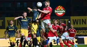 {{ otherArticle[0].article.title }}