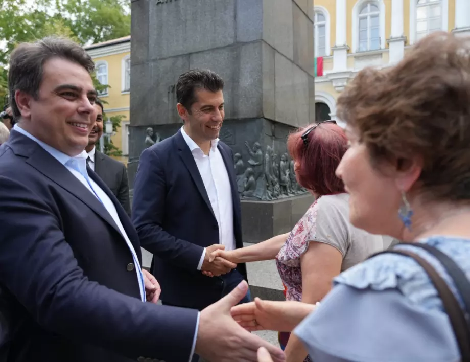 ПП: Минимална заплата 900 лв. - още догодина. Като спряхме кражбите, има пари за социални мерки*