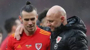 Проблем за Уелс: Опитен играч на "драконите" пропуска срещата със САЩ