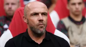 Треньорът на Аякс черпи опит и вдъхновение от победата на Тен Хаг над Ливърпул