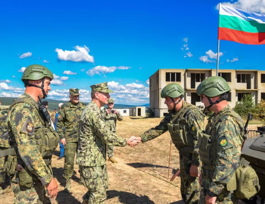 Български и американски военни демонстрираха способности на полигон „Ново село“