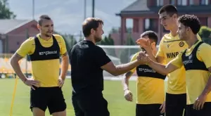 {{ otherArticle[0].article.title }}