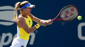 Година и половина по-късно: Южени Бушар отново записа победа в тениса! (ВИДЕО)