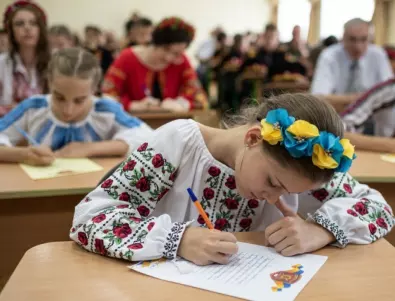 УНИЦЕФ: Над 1300 училища в Украйна са разрушени при обстрели