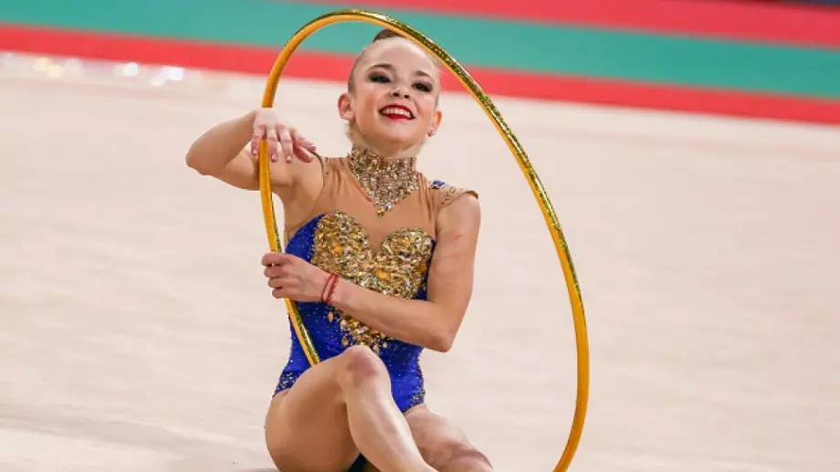 Истински фурор! Златната Стилияна Николова завоюва още две титли на Световната купа по художествена гимнастика в София