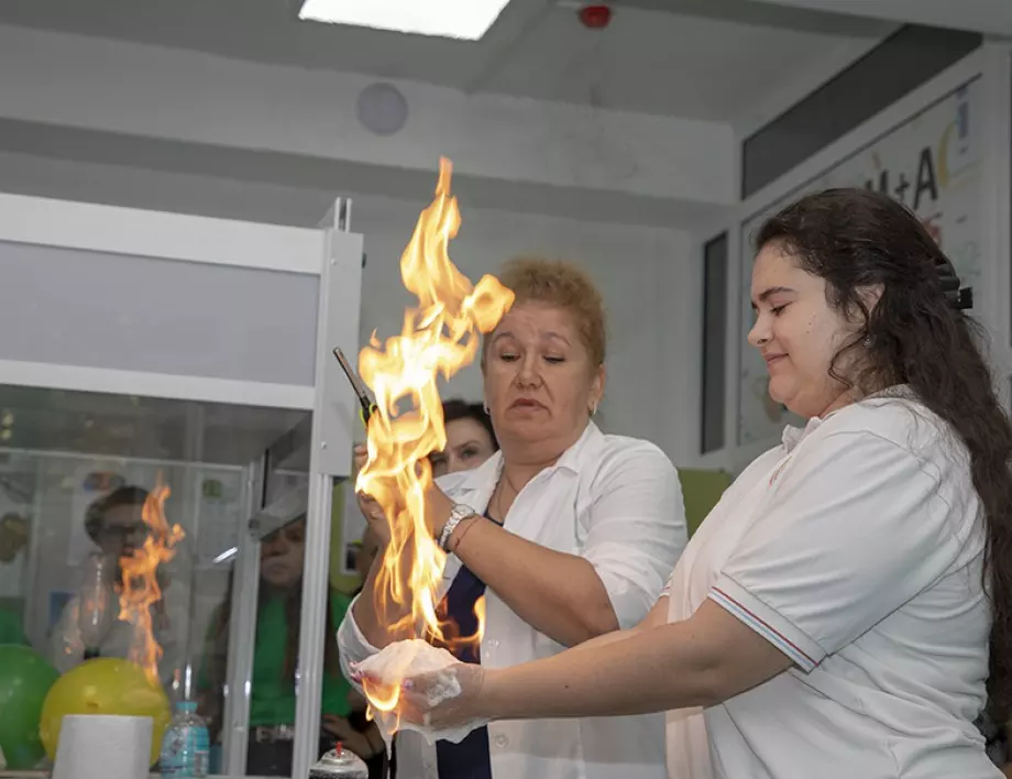 Модерна STEM лаборатория откриха в старозагорско училище