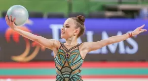 {{ otherArticle[0].article.title }}