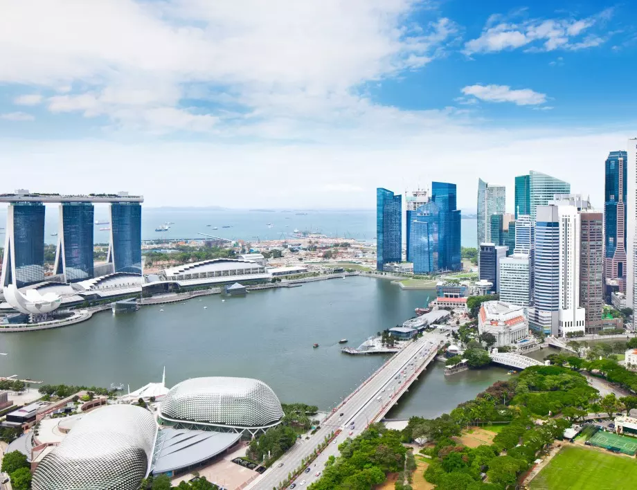 Сингапур получава независимост от Малайзия