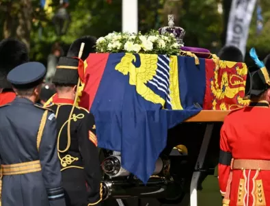 В Лондон започна бдението преди погребението на кралица Елизабет II