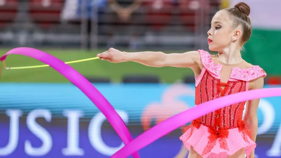 Стилияна Николова достигна до нов финал на Световното по художествена гимнастика