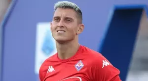 Вратар на Фиорентина се направи на техничар - инкасира гол след броени секунди (ВИДЕО)