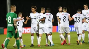 {{ otherArticle[0].article.title }}