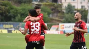 {{ otherArticle[0].article.title }}