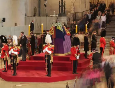 Гледайте на живо погребението на кралица Елизабет II (ВИДЕО)