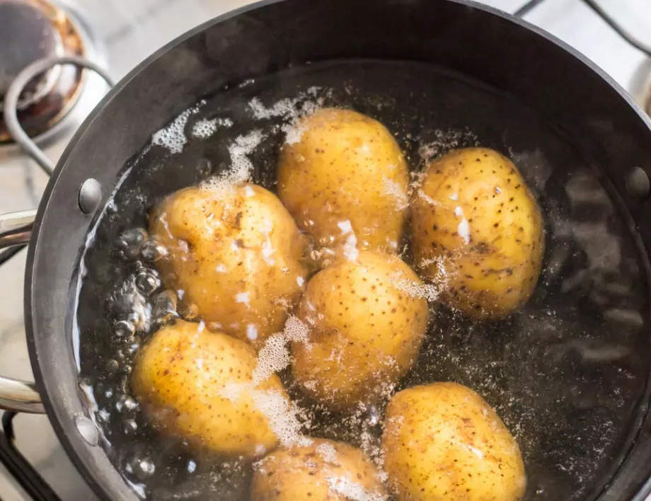 Премахва всички лошите неща от тялото: Защо варените картофи е по-добре да се ядат студени?