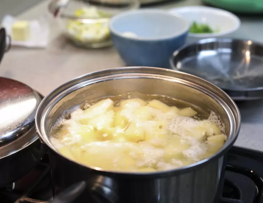 Ако правите тези неща, варените картофи ще са по-вкусни