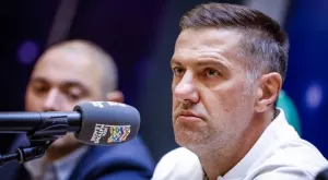 {{ otherArticle[0].article.title }}