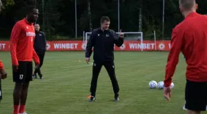 {{ otherArticle[0].article.title }}