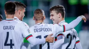 {{ otherArticle[0].article.title }}