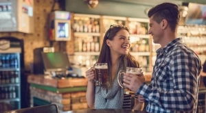 Виц на деня: - Представи си принц на бял кон… Представи ли си го?