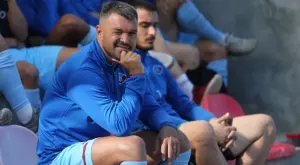 {{ otherArticle[0].article.title }}