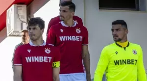 Елитен белгийски клуб ще спасява сезона си с футболист на ЦСКА?