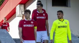 {{ otherArticle[0].article.title }}